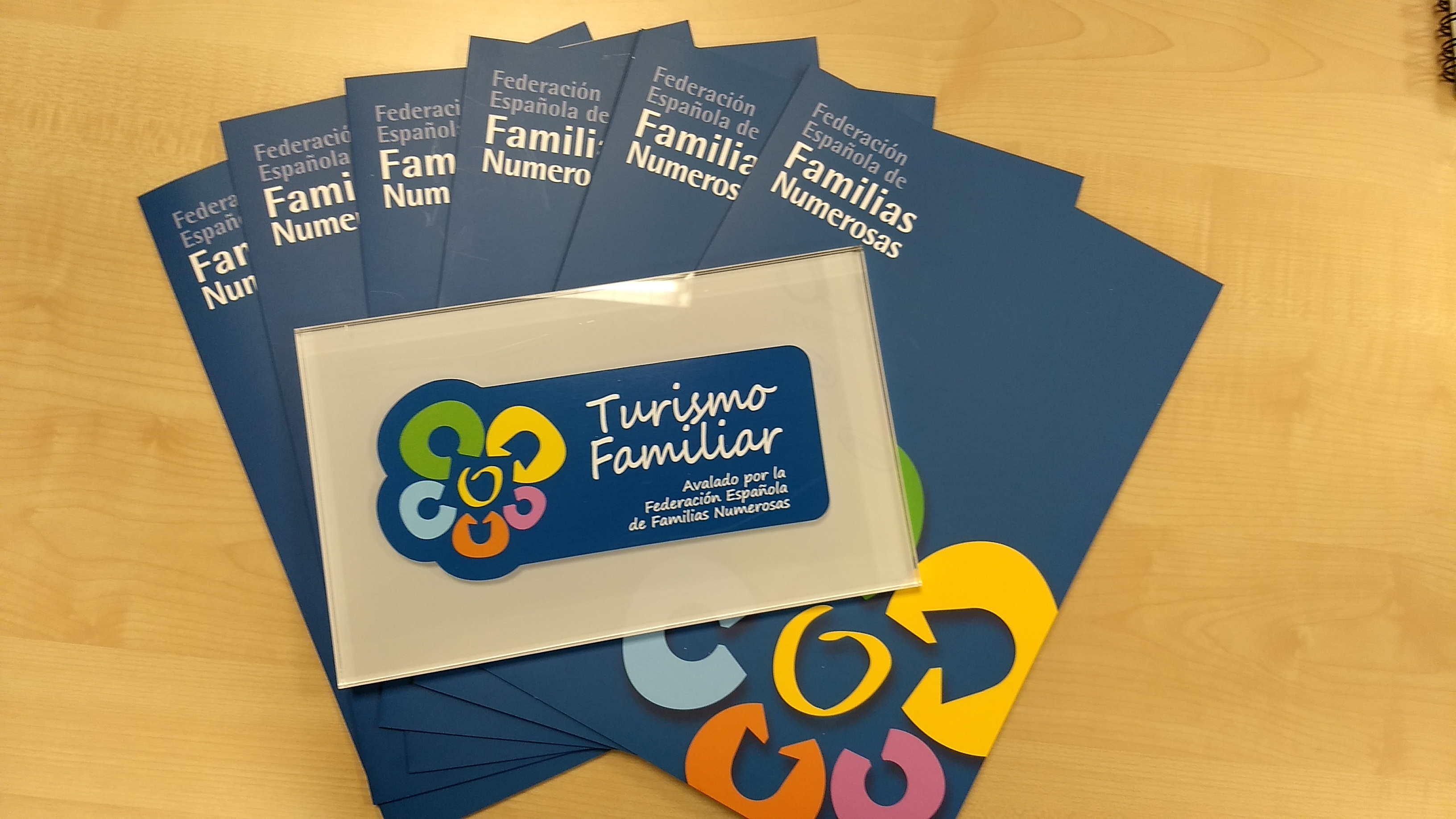 Participamos en Fitur para impulsar el Sello de Turismo Familiar que ya tienen más de 200 entidades