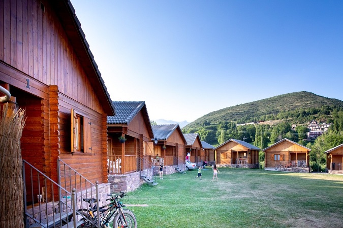 Escápate al Camping Laspaúles en el Pirineo con descuento para familias numerosas